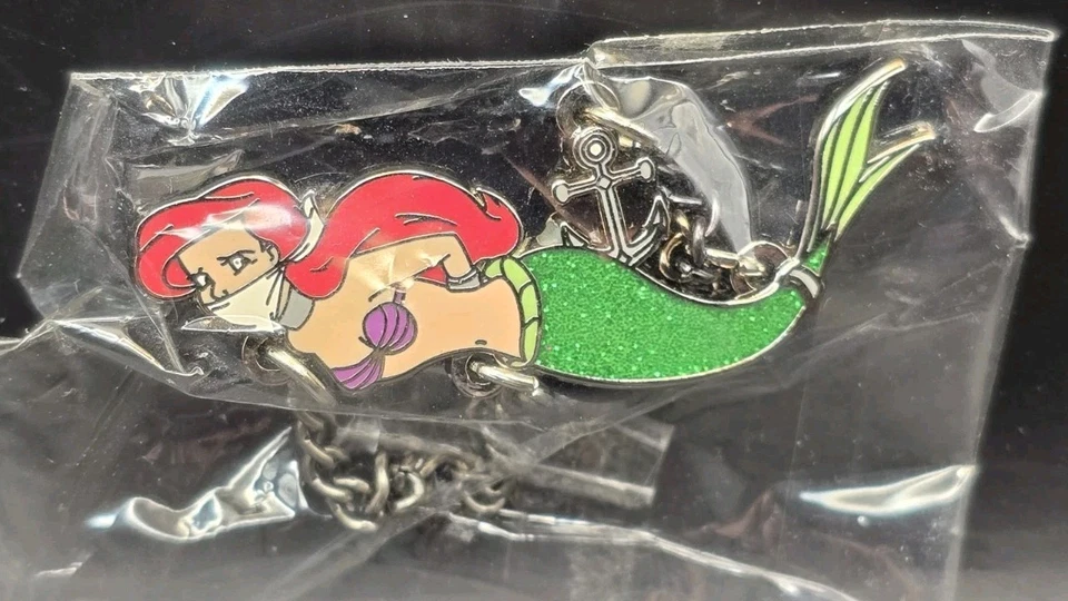 Prendedor de fantasía Ariel In Chains #A sin autorización Foto 1 de 1