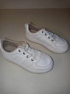 Kids old navy white shoes size 12 - Picture 1 of 10