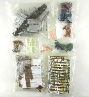 HO Scale Scenery Access Lot:Poles,Animals,People,Autos,Stock Pen ~NOS~ S44 Foto 1 de 4