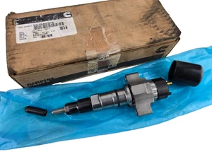 Genuine Cummins Injector 5579403PX 8.9 Liter ISC/ISL Engines - Picture 1 of 4