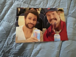 WADE BOGGS Signed 4x6 Photo IT'S ALWAYS SUNNY IN PHILADELPHIA AUTOGRAPH - Picture 1 of 1