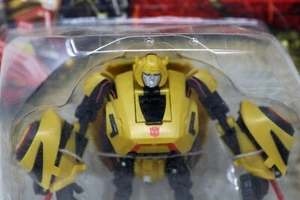 Transformers Generations Deluxe Bumblebee MIP - Picture 1 of 7