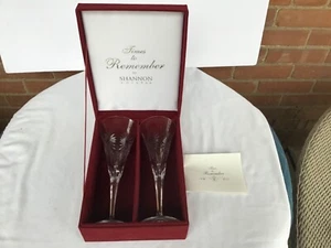 Pair Shannon Times to Remember Crystal Champagne Flutes in Velvet Box NEW - Picture 1 of 5