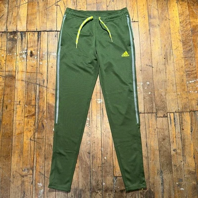 Calça Adidas Track Feminina XS Verde 3 Listras Aeroread Perna Cônica Cintura Elástica - Imagem 1 de 4