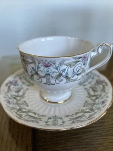 40er Jahre Bone China Roslyn Fine China Tasse & Untertasse England - Bild 1 von 6