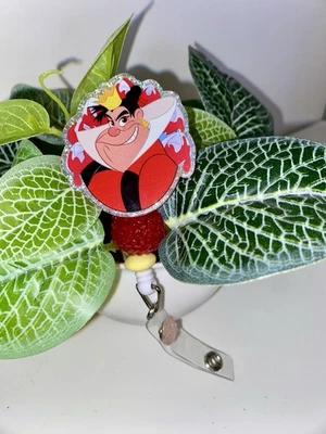 Carrete de insignia rectractable de acrílico QueenHeart Foto 1 de 2