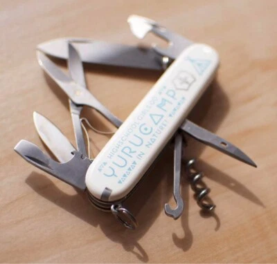 Navaja VICTORINOX YURU CAMP Edición Limitada Multiherramienta Champ Foto 1 de 4