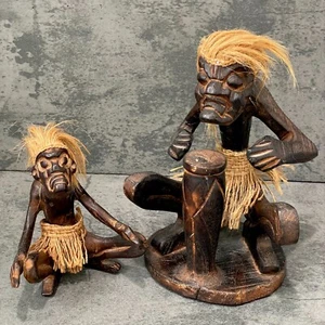 Menge 2, Vintage primitive handgeschnitzte Stammesmann afrikanische Statue Holz Hawaii Tiki - Bild 1 von 11