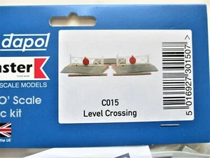 DAPOL C015. Level Crossing. 1/76 scale – OO Gauge Kit - Picture 1 of 5