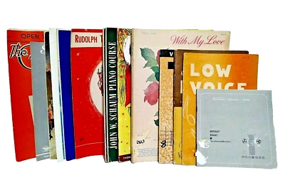 21 Lot Vintage Voice and Piano Musical Instrument Play Notes Books & Booklets - Image 1 of 4