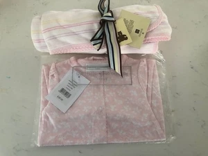BNWT The Little White Company babygro and GAP swaddle rug - Picture 1 of 1