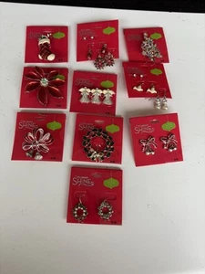 NOS Vintage Lot Of 10 KMART Christmas Earrings, Pins, Brooches New On Card - Picture 1 of 7