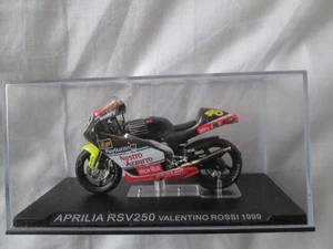 RARE VALENTINO ROSSI APRILIA RSV250 1999  1-24 SCALE MOTORCYCLE MODEL - Picture 1 of 4