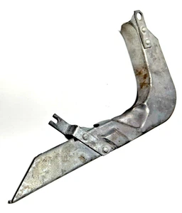 1963-1969 & 1970-1979 Lower Ignition Spark Plug Shield Right Side OEM 14034993 - Picture 1 of 7