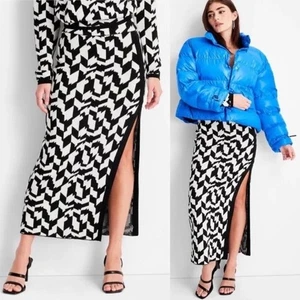 Falda midi Future Collective talla grande L negra blanca geométrica tejida abertura lateral - Imagen 1 de 11
