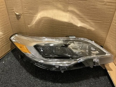 Faro halógeno derecho Toyota Avalon CAPA 2013 2014 2015 2016 2017 2018 Foto 1 de 4