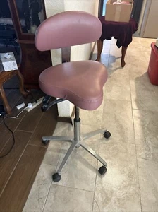 Silla taburete dental ajustable Galaxy para médicos asiento triangular - Imagen 1 de 3