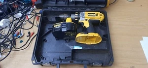 Dewalt DC925 cordless combi hammer drill and Ni-CD Battery w case and handle (6) - Picture 1 of 16