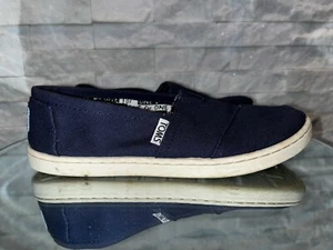 EUC Big Girl's TOMS Alpargarta Canvas Slip On Comfy Shoes Navy Blue Size 3.5 - Picture 1 of 5