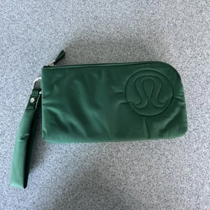 ¡NUEVO! Bolsa hinchada Lululemon Now and Always en verde Everglade - Imagen 1 de 8