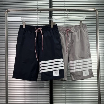 Pantalones Cortos de Playa Thom Browne Para Hombre Verano Nuevos Deportes a Rayas Versátiles Informales Foto 1 de 4
