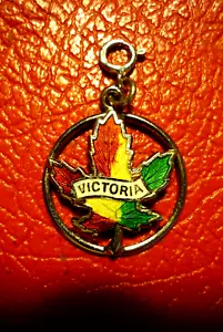 Sterling Silber Emaille Victoria Kanada Blatt Charm - Bild 1 von 2