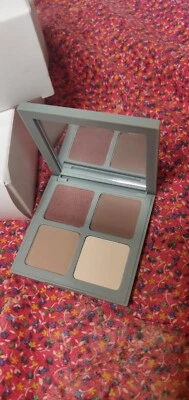 LOT ITEMS vapour beauty eyeshadow quad palette color archetype 18 ITEMS - Image 1 of 4