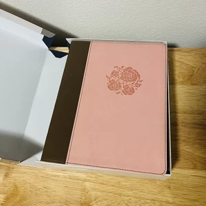 NIV, Journal the Word Bible for Women, Leathersoft, Brown Pink, Zondervan - Picture 1 of 11