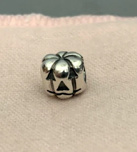Auténtico Pandora Jack O Linterna Halloween Calabaza Dije 790393 NUEVO RETIRADO - Imagen 1 de 5