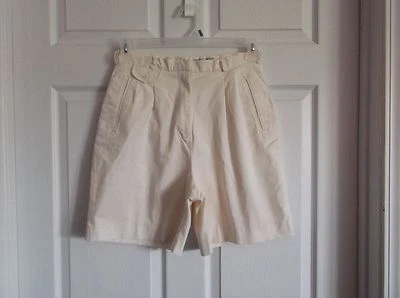 Pantalones cortos Izod color crema usados en excelente estado para mujer talla 12 ¡se ven geniales para el verano! * Foto 1 de 4