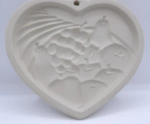 Pampered Chef Cookie Mold "Heart of Plenty" ©1995 USA Stoneware - Picture 1 of 2