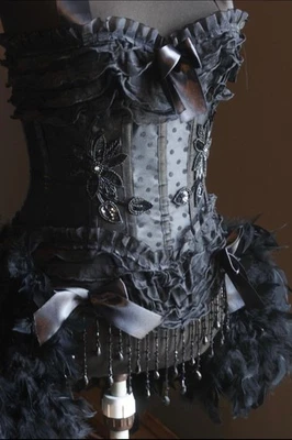 GORGEOUS BURLESQUE BLACK SWAN CORSET COSTUME FEATHER BUSTLE/MARDI GRAS/CARNIVAL - Image 1 of 4