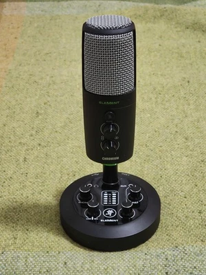 Mackie EM-CHROMIUM EleMent Series Large Diaphragm Multipattern USB Condenser Mic - Image 1 of 4