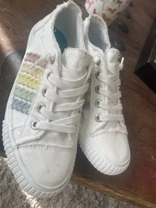 Blowfish Malibu Blaine Slip On Sneakers Canvas White Pastel Rainbow Band Sz 8.5 - Picture 1 of 6