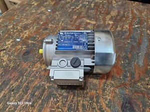 BN63B4 - Picture 1 of 2