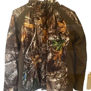 Boys Camo Rain Blocker Scent Blocker Hunting Rain Jacket Size XL. - Picture 1 of 9