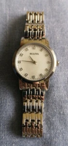 Bulova Damenuhr 12 Diamanten Zifferblatt Perlmutt Edelstahl - gut gebraucht - Bild 1 von 6