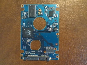 PCB Fujitsu MHV2100BH CA06672-B35500TW (00000029) 100 GB Sata 2,5" - Imagen 1 de 1