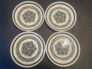 Juego de 4 platos de ensalada vintage de encaje negro cerámica Mantilla Mt Clemens - Imagen 1 de 2