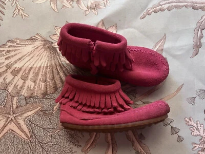 Minnetonka Pink Leather Moccasins Booties Sz 6 - Image 1 of 4