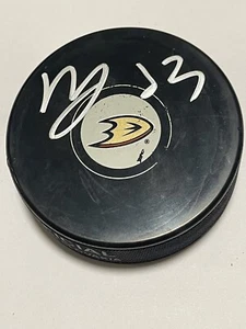 Mason Mctavish Signed Anaheim Ducks Hockey Puck Beckett BAS COA IP b - Picture 1 of 3