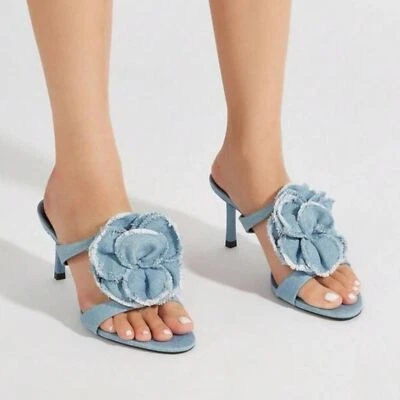 (Z) ZARA SANDÁLIAS DE SALTO ALTO EM JEANS COM FLORES, tamanho 8‎ - Imagem 1 de 4