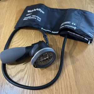 Welch Allyn Sphygmomanometer Adult Cuff 29-42cm - Picture 1 of 5