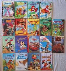 Lotto 18 libri Disney meraviglioso mondo di lettura copertina rigida Aladdin Cars 101 Tarzan - Foto 1 di 10