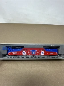 Kato 137-2015 N Scale GG1 Electric Locomotive - Conrail Bicentennial #4800 DC - Picture 1 of 6