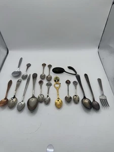 BUNDLE VARIOUS SMALL SPOONS SUCH AS MUSTARD CRUET STYLE TEA etc VINTAGE LOT - Picture 1 of 5