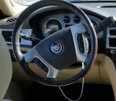 2013-2014 Cadillac Escalade LH Driver Steering Wheel Airbag OEM - Image 1 of 3