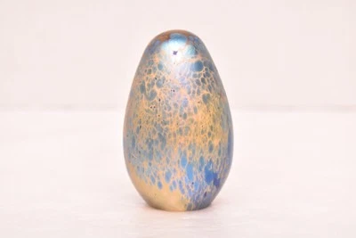 Pisapapeles Orient Flume firmado arte huevo vidrio confeti iridiscente Foto 1 de 4