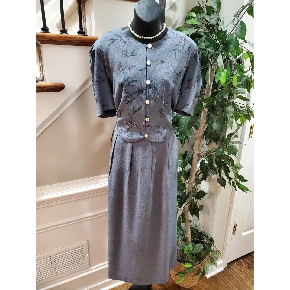 Vestido Miss Dorby Gris Floral Poliéster Cuello Redondo Manga 3/4 Hasta la Rodilla Talla 2X Foto 1 de 4