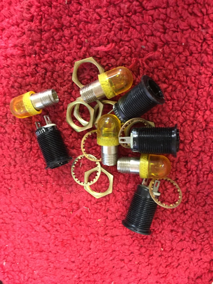 921-401D-360YN ЖЕЛТЫЙ LITTELFUSE ИНДИКАТОР LIGHT4 ШТ. - Изображение 1 из 1